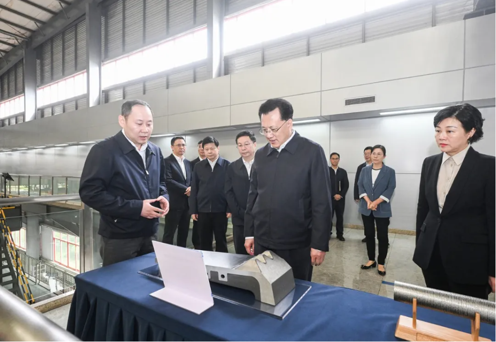 袁家军：聚焦主责主业 履行战略使命 进一步深化国资国企改革